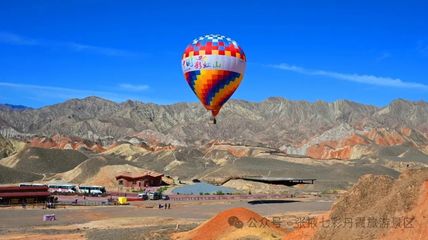 張掖七彩丹霞景區(qū)文旅市場持續(xù)火爆,提前10天突破百萬人次大關(guān)